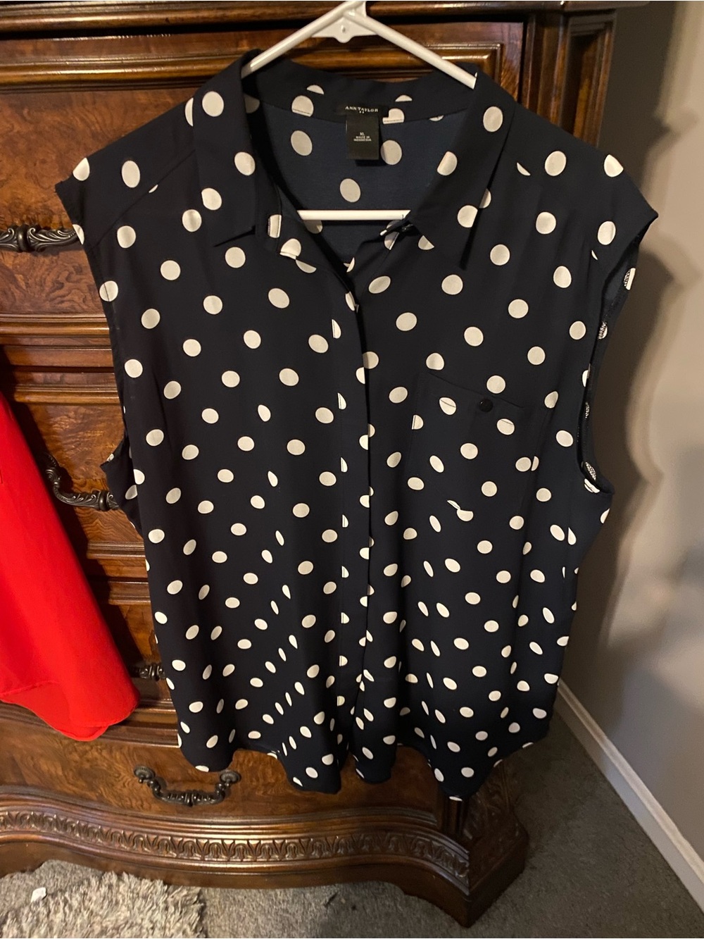 Ann Taylor polka dot sleeveless essential blouse